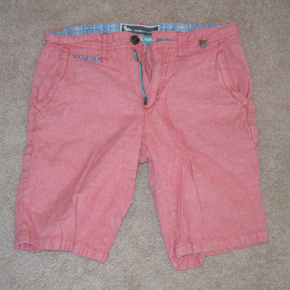 Red Pastel Modern Amusement Shorts - Size 30